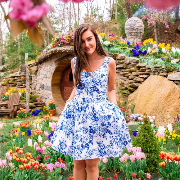 Kiel James Patrick Dresses & Skirts - Kiel James Patrick bloom dress 💙